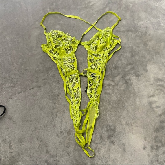 New! Victoria's Secret Tease Floral Embroidery Crotchless Teddy 4310 - Picture 3 of 8